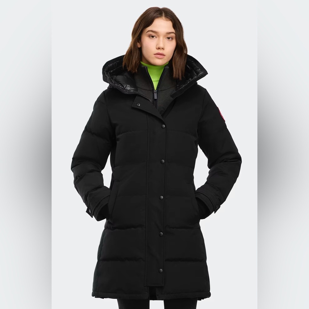 Brand NEW Canada Goose Shelburne Parka, winter jacket